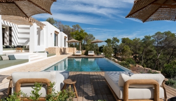 Resa Estates finca blakstad te koop vastgoed Ibiza pool 1.jpg